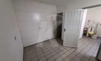 Imagem 3: Casa com 1 dormitório, cozinha, banheiro, área de serviço