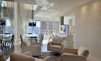 Imagem 2: Apartamento duplex, 04 suítes, finamente mobiliado no Centro - Balneário Camboriú - SC