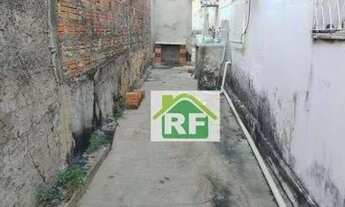 Imagem 5: Casa com 3 dormitórios para alugar por R$ 750,00 - Parque Piauí - Teresina/PI