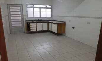 Imagem 5: Casa espaçosa, tipo sobreloja, na região da zona norte de São Paulo