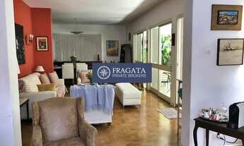 Imagem 5: Casa à venda no Bairro do Pacaembu, com 441m² de terreno e 311m² de construção, 4 quartos