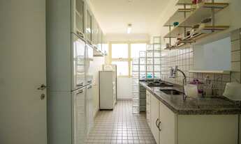 Imagem 2: Apartamento 2 Dormitórios na Praia da Enseada, GUARUJÁ, com preço que parece mentira