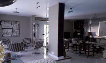 Imagem 3: Casa para venda possui 780 metros quadrados com 4 quartos em Cosme Velho - Rio de Janeiro