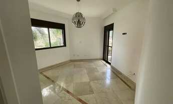 Imagem 5: Amplo Apto com 185 m² em ótima localização.'