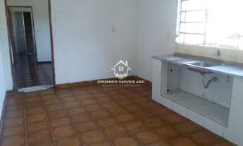 Imagem: REF 8313- 2 Dormitórios. 1 Banheiro. Ótima