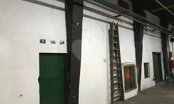 Imagem 3: Três lojas[VP Galpão / depósito com venda por R$660.000