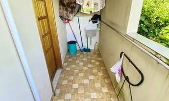 Imagem 5: Sobrado Mobiliado em Condomínio, Primeira Casa com Sacada, Apenas 200 Metros da Pista