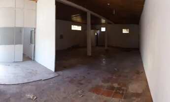 Imagem 4: Barracão 180m2 com casa80m2