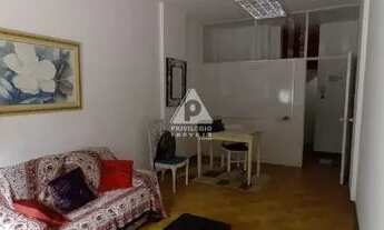 Imagem: Prédio à venda, 1 vaga, Centro - RIO DE