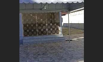 Imagem 2: Casa situada em rua privilegiada de Ponta Negra