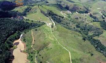 Imagem: Sítio 26 Alqueires, asfalto na porta, Bairro