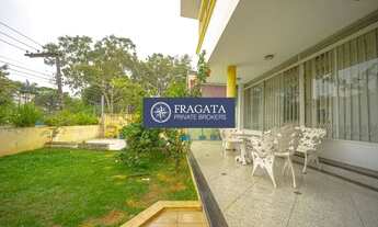 Imagem 3: Casa à venda em Pinheiros, com 3 quartos, 1 suíte, 4 vagas. Piscina, churrasqueira, área g