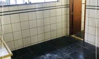 Imagem 3: Vendo ou Alugo ótimo Sobrado com 3 quartos na Praia Campista em Macaé