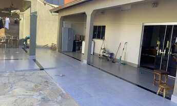 Imagem 6: Casa para venda com 260 m2 com 3 quartos em Jardim Irajá - Ribeirão Preto - São Paulo