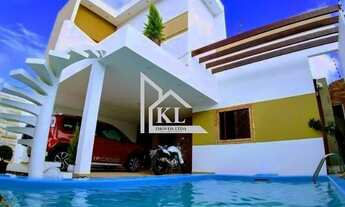 Imagem: Casa duplex com piscina e churrasqueira