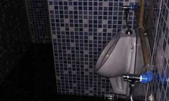 Imagem 7: Galpão para aluguel tem 400 metros quadrados com 5 salas