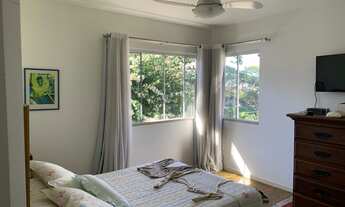 Imagem 7: Casa de condomínio para venda possui 300 metros quadrados com 4 quartos