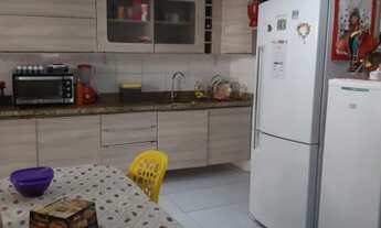 Imagem 5: Casa no coração do Siqueira Campos, Rua Amazonas, frente nascente (Residencial e/ou serviç