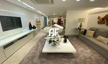 Imagem 3: Apartamento beira mar com 4 suítes Localizado na Pajuçara - confira