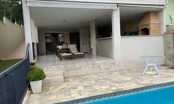 Imagem 3: LINDA CASA COM PISCINA EM BAIRRO PRÓXIMO AO CENTRO EM ATIBAIA