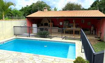 Imagem: LINDA CASA COM PISCINA EM BAIRRO PRÓXIMO