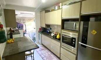 Imagem 2: Apartamento no bairro possui 94 m² de área privativa, 3 quartos, localizado no Centro - Ch