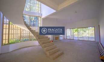 Imagem 2: Casa nova à venda no Pacaembu em rua tranquila, com 4 andares, 5 suítes muito ampla, com 1