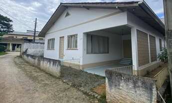 Imagem 2: Casa transversal da Rua Felipe Schmidt