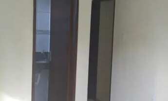 Imagem 4: Alugo Excelente Casa 3/4 c suíte; 1° Andar; Com vaga de garagem; Próximo a Faculdade Fan