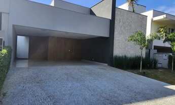 Imagem 7: Casa para aluguel e venda possui 250 metros quadrados com 4 quartos