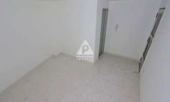 Imagem 6: Excelente conjugado em ótima localização próximo ao metrô e todas as linhas de ônibus