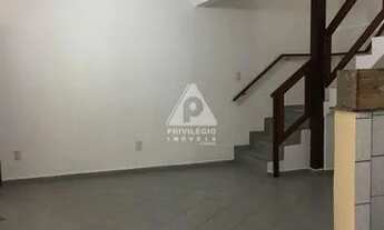 Imagem 3: Casa Triplex 4 quartos em Parque das Palmeiras, Angra dos Reis