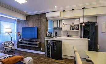 Imagem 2: Apartamento finamente reformado com 2 dormitórios (1 suíte), 1 sala ampla para 2 ambientes