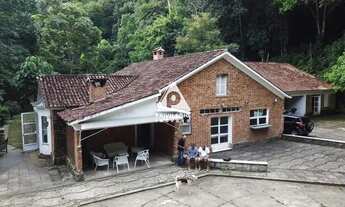 Imagem 4: Casa no Alto da boa Vista com 4 quartos, espaço gourmet, lareira, piscina, pátio com cacho