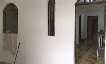 Imagem 3: Casa reformada + cobertura em construção