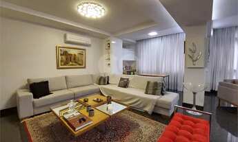 Imagem 2: Apartamento a uma quadra da praia de Copacabana e próximo ao metrô!