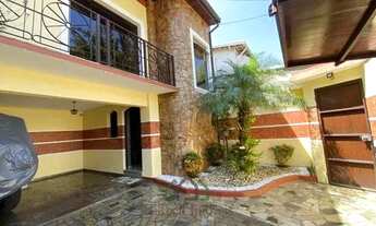 Imagem 2: Casa à venda 4 Quartos, 3 Vagas, 280M², Centro, Taubaté - SP