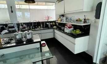 Imagem 7: Ponta Negra. Cond. Ponta Negra II. Alugo casa com 4 suites, sala para 2 ambientes e 4 vaga