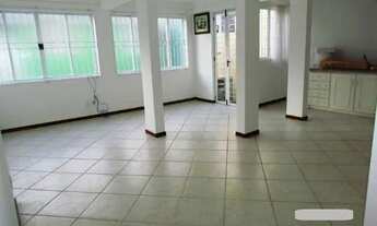 Imagem 5: Casa 2 pisos + subsolo próximo Igreja de Fátima