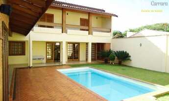 Imagem: Casa com 3 Quartos e 5 banheiros à Venda