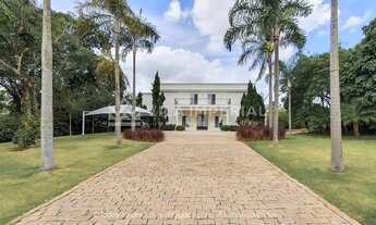 Imagem 2: Com estilo único, totalmente mobiliada e muito bem localizada na Fazenda Vila Real!