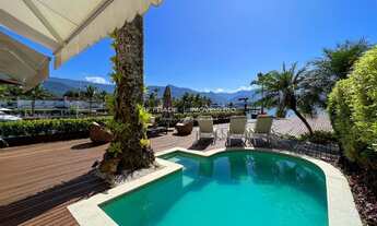 Imagem 3: Casa de canal com duas vagas de barco