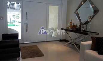 Imagem: Casa em Condomínio à venda, 4 quartos