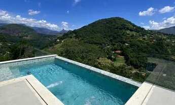 Imagem 5: Charmosa casa em condomínio, arquitetura moderna, projeto ousado!