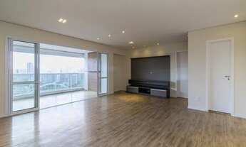 Imagem 4: APTO CENTRO Apartamento com 3 dormitórios