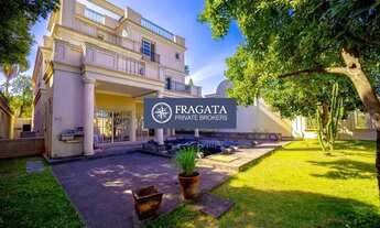 Imagem: Casa nova à venda no Pacaembu em rua tranquila