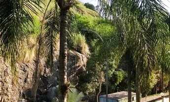 Imagem 7: Casa de condomínio para aluguel tem 235 metros quadrados com 5 quartos