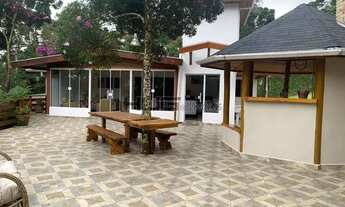 Imagem 2: Casa mobiliada 2 suites, 4 vagas - Campos do Jordão