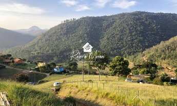 Imagem: Terreno com Boa Parte Plana em Condomínio