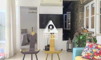 Imagem 6: Privilegio Imóveis vende super raridade, casa em condomínio fechado no coração de Copacaba